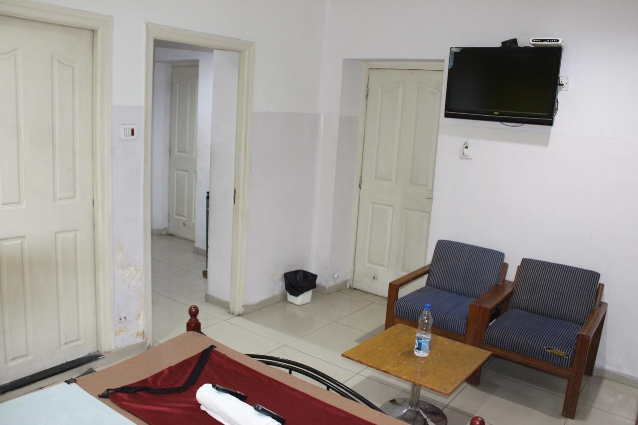 Deccan Comforts Hyderabad Exterior photo